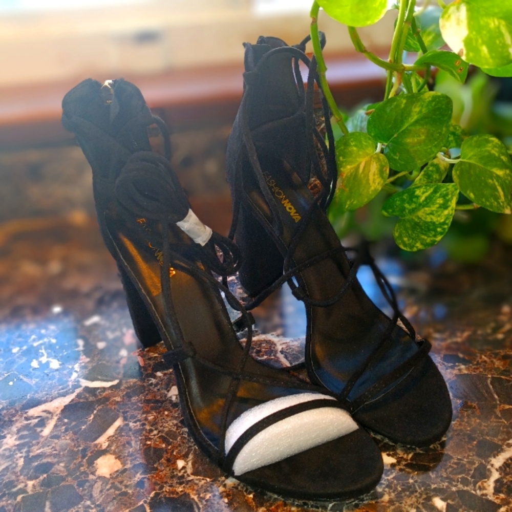 Women's shoes